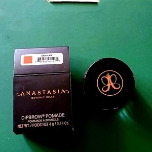 Dipbrow pomade